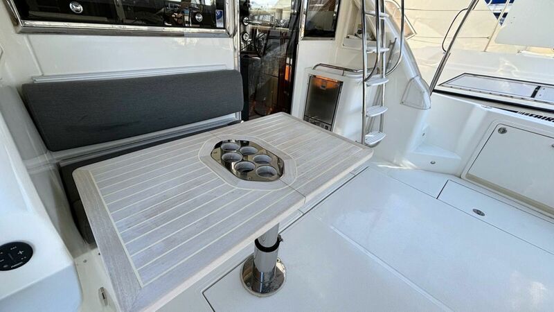 RIVIERA 39 FLY 
